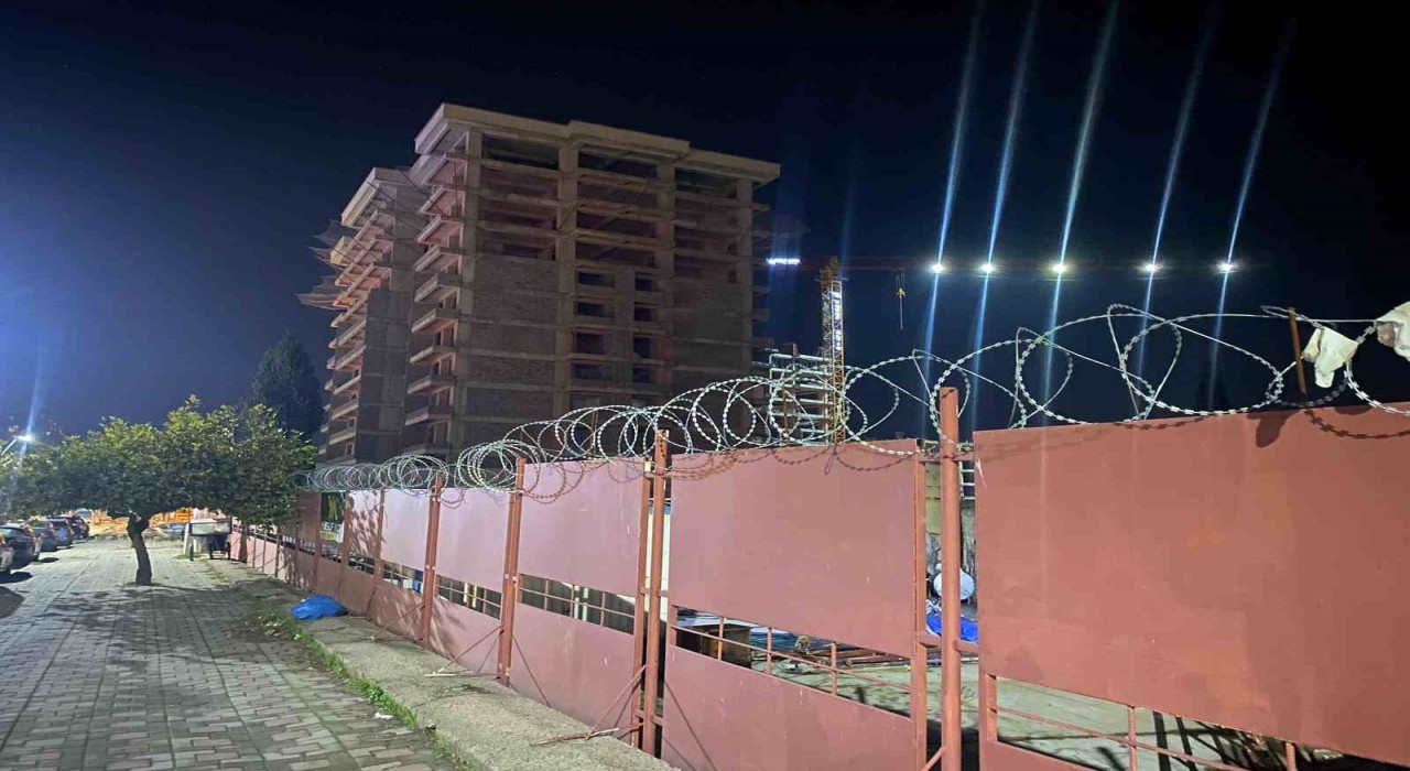 Manisada üzerine demir kalıp düşen işçi hayatını kaybetti