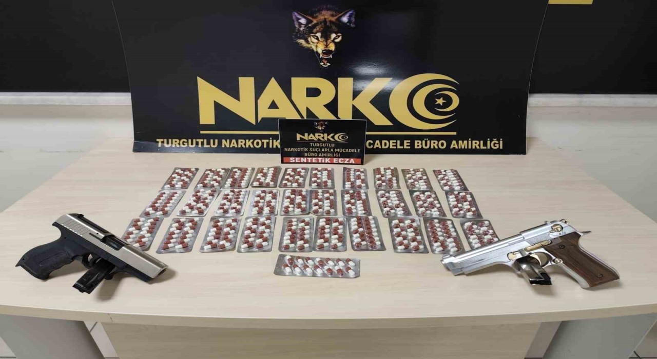 Manisada zehir tacirlerine nefes aldırılmadı