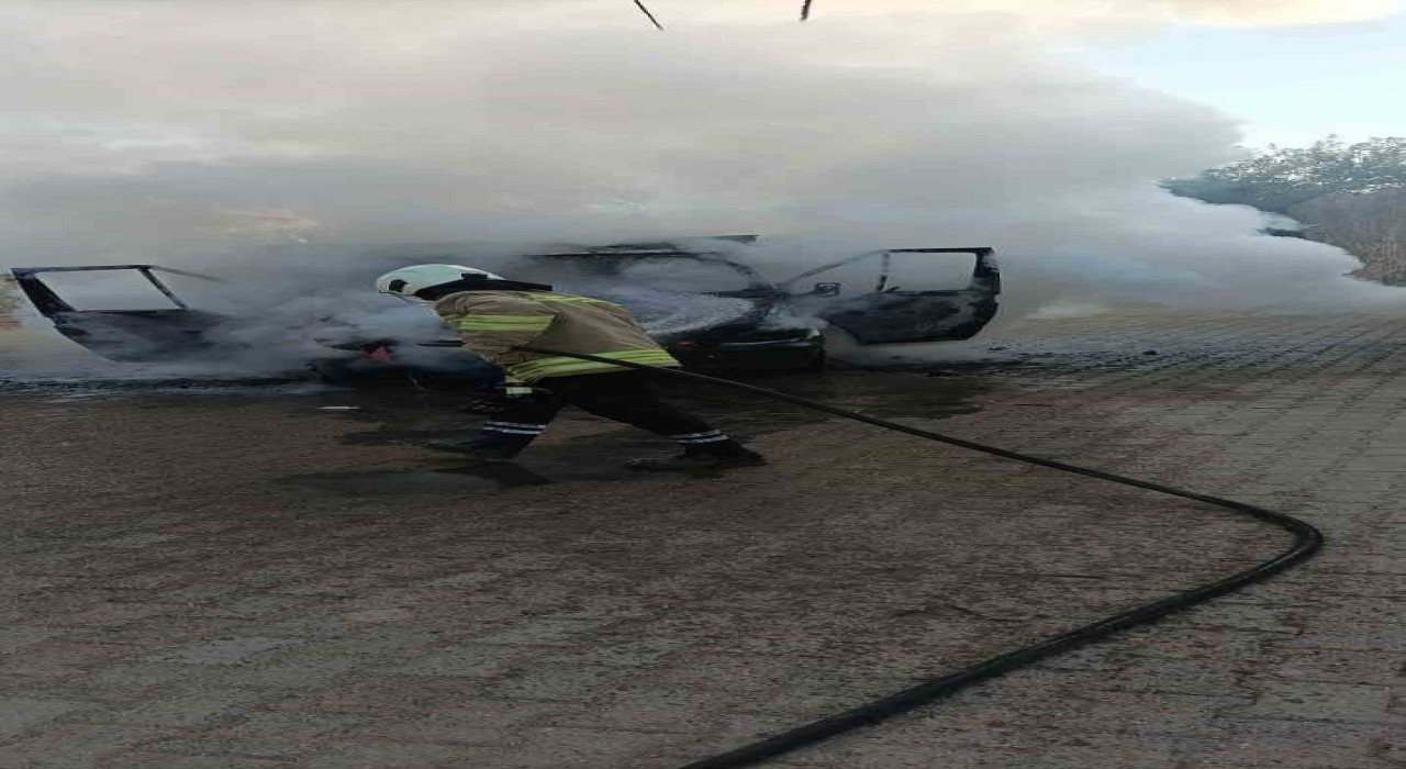 Mardinde kamyonette çıkan yangın söndürüldü