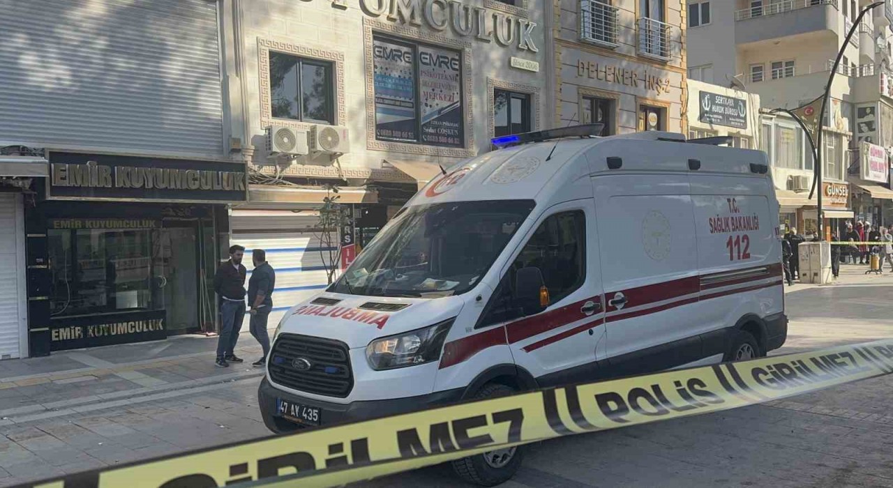 Mardinde kuyumcular arasında çıkan kavgada 3 kişi yaralandı