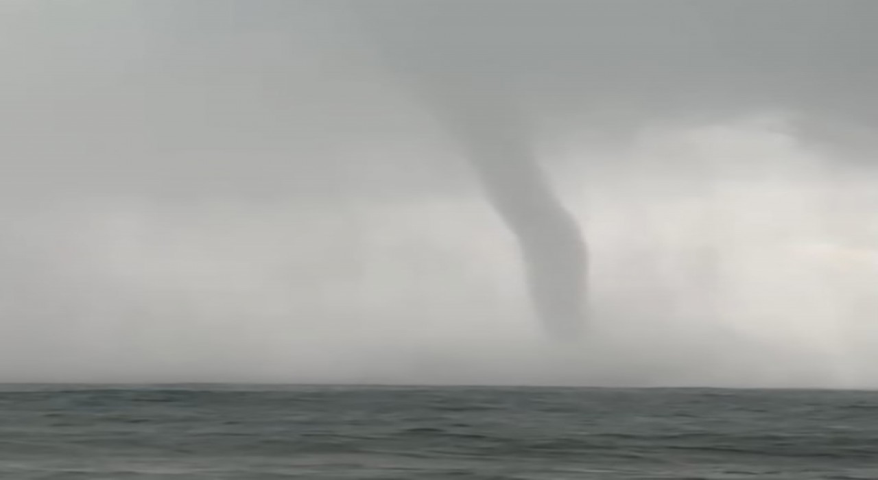 Marmariste denizde hortum oluştu