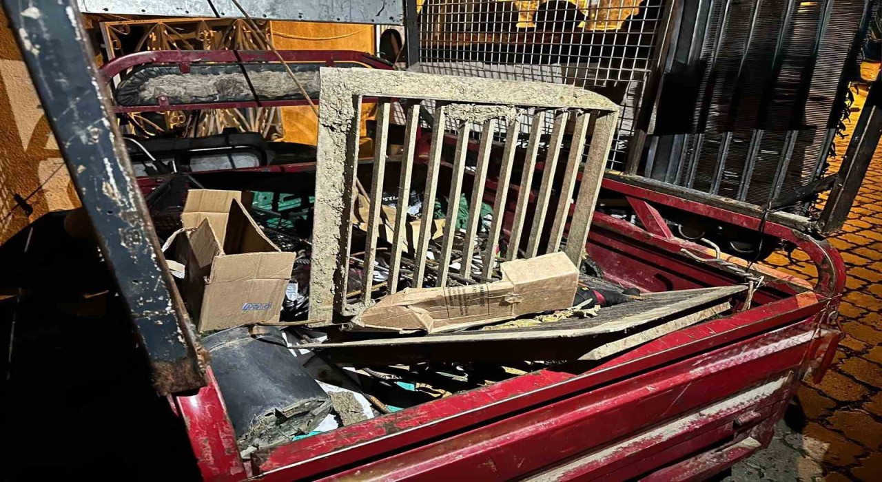 MASKİye ait yağmur mazgallarını çalan şüpheliler yakalandı