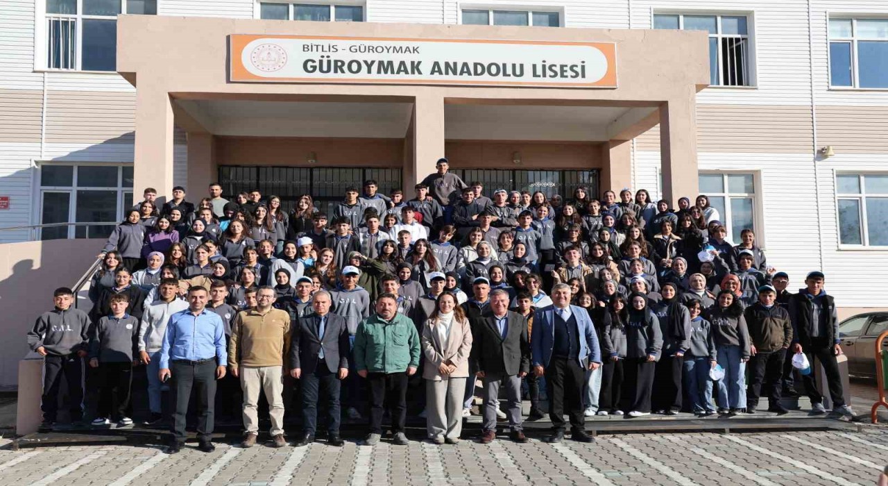 Mavide Bilim projesi Güroymakta öğrencilerle buluştu