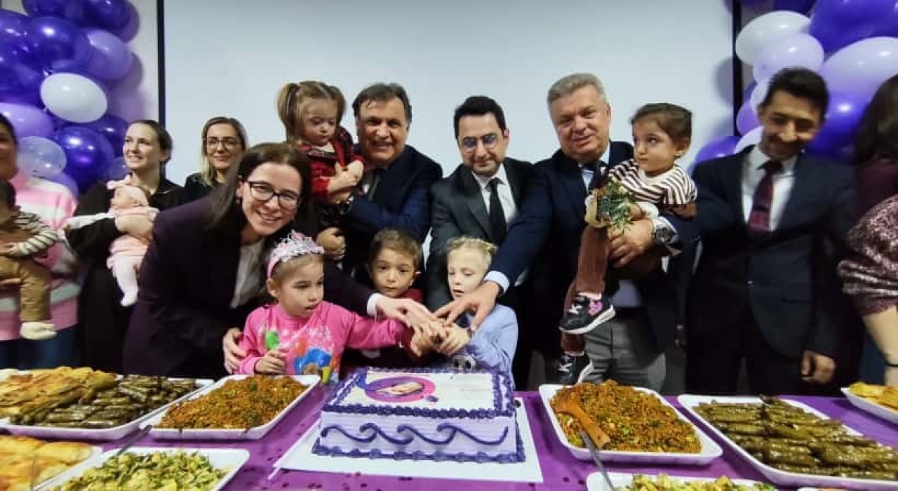 MCBÜ Hafsa Sultan Hastanesinde Dünya Prematüre Günü kutlandı