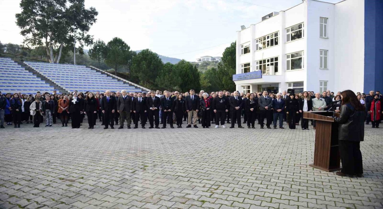 MCBÜde Atatürkü anma programlarına yoğun ilgi