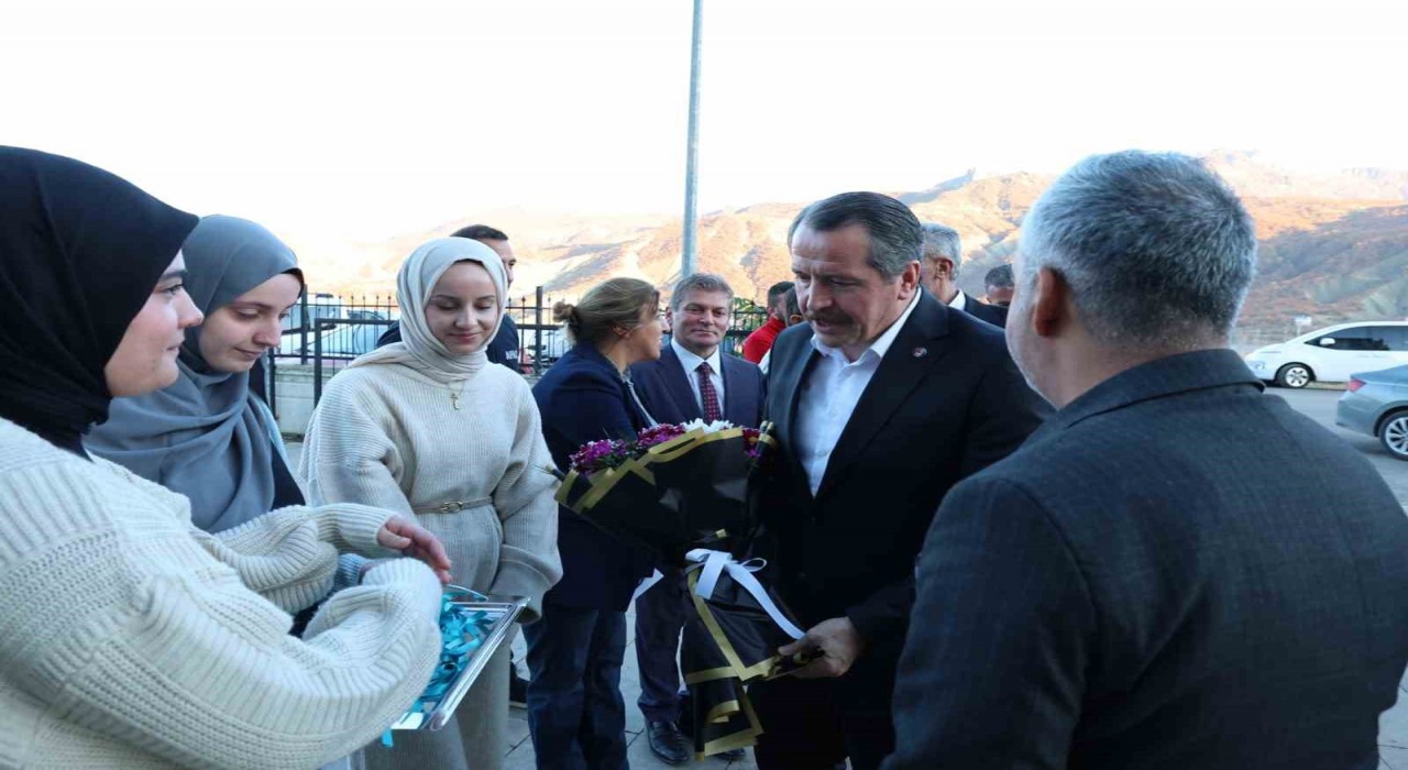 Memur-Sen Genel Başkanı Ali Yalçın, Tunceli İl Divan Toplantısında teşkilatla buluştu