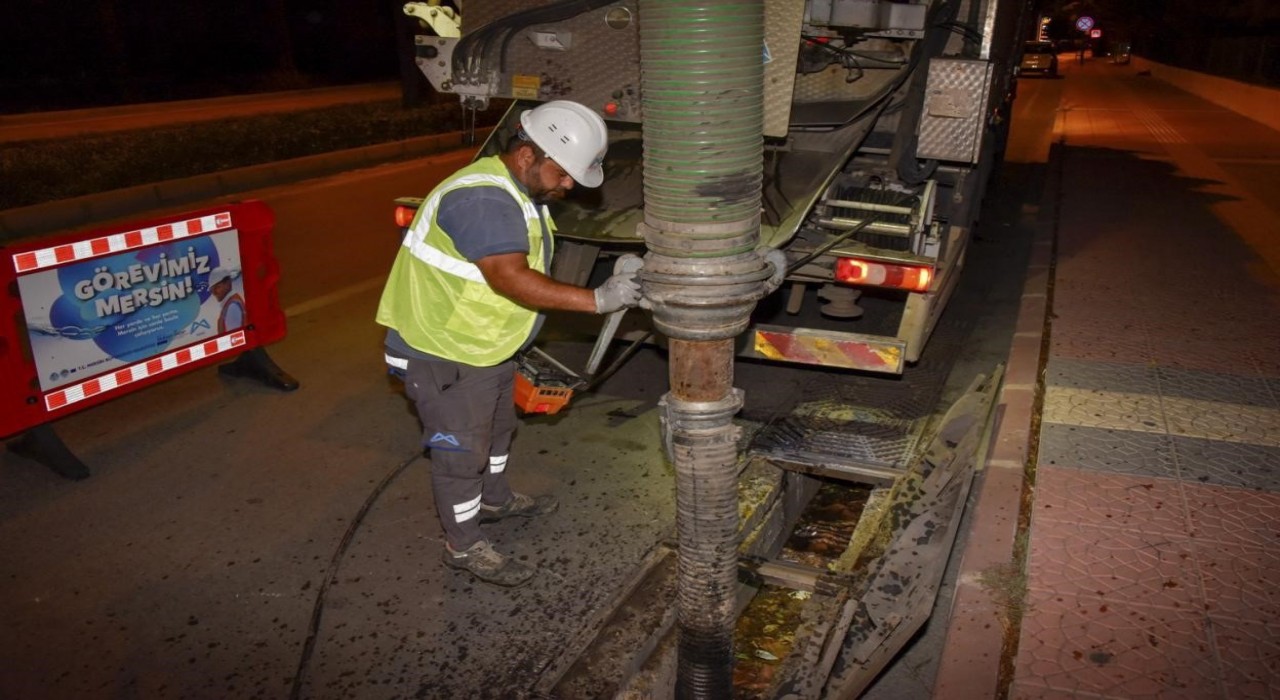 MESKİden yağışlara karşı temizlik ve önlem mesaisi