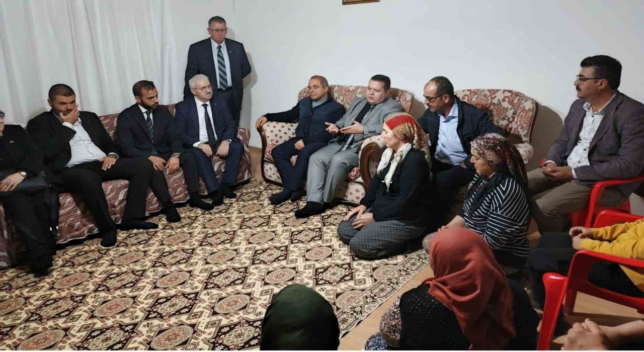 MHP Salihli Teşkilatı Hayırlı Günler Komşum ziyaretlerine başladı