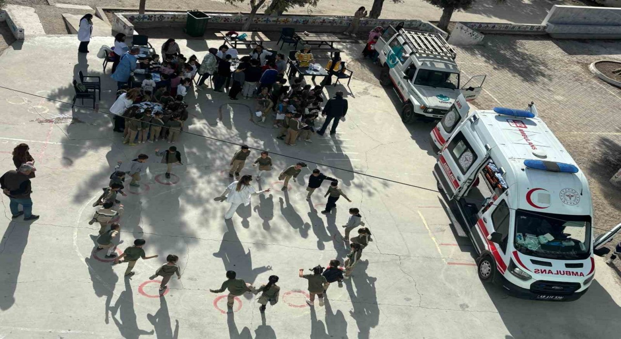 Milas 23 Nisan İlkokulunda Sağlıklı Çocuk, Sağlıklı Gelecek Eğitimi