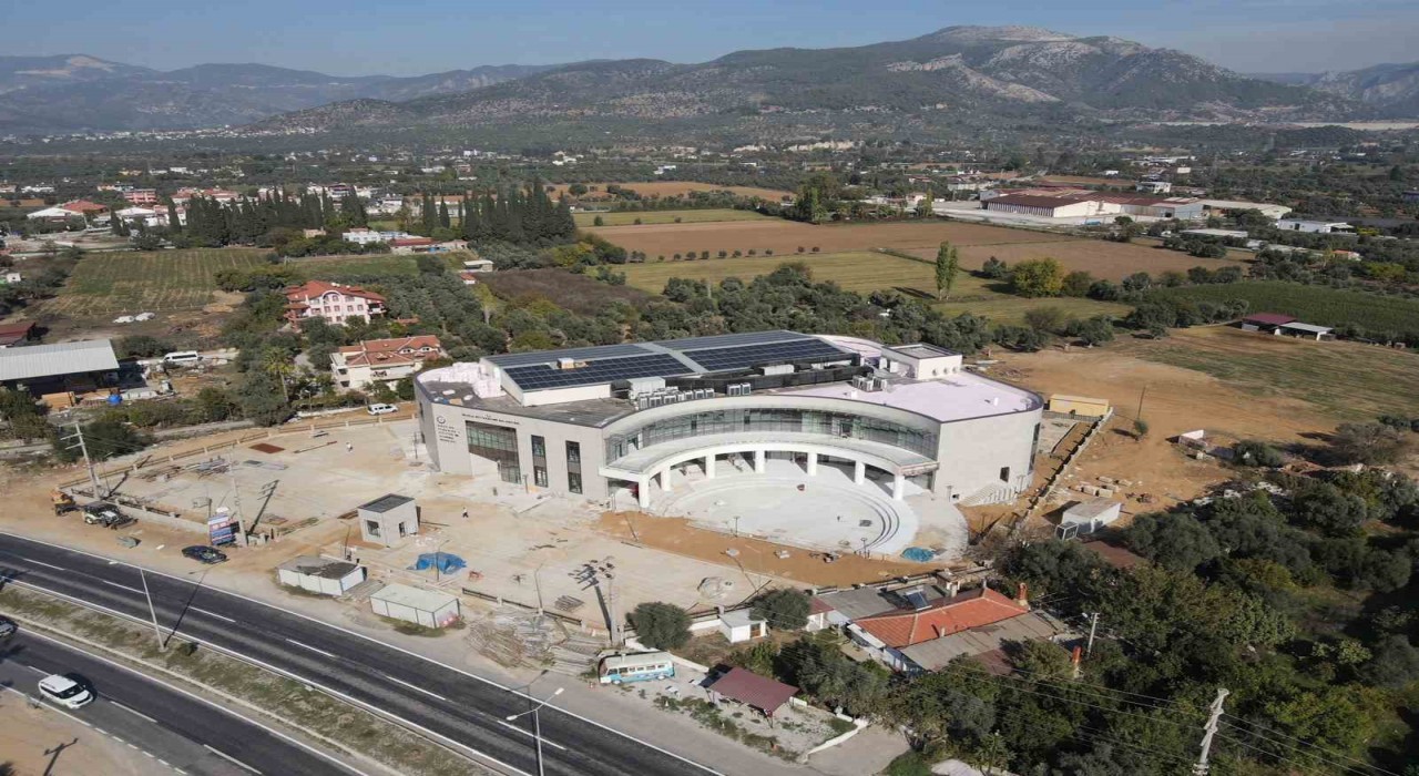 Milas Kültür Merkezinde sona yaklaşıldı