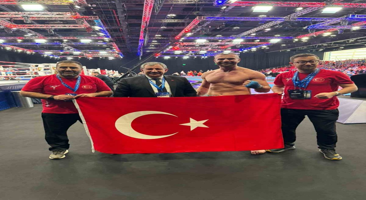 Milli kick boksçu Kadir Yıldırım, dünya şampiyonu oldu