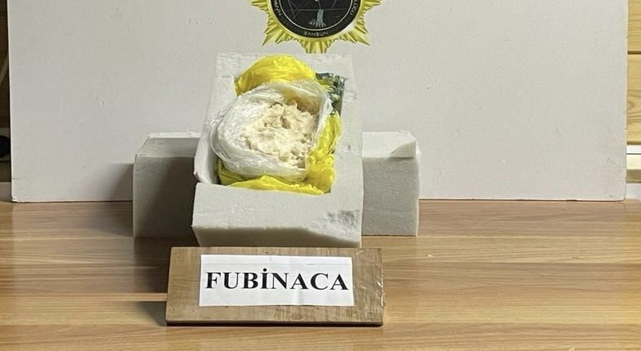 Minibüsün sünger bölmelerinden uyuşturucu çıktı