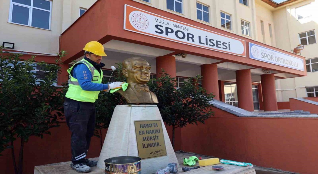 Muğla Büyükşehirden okullara ara tatil bakımı