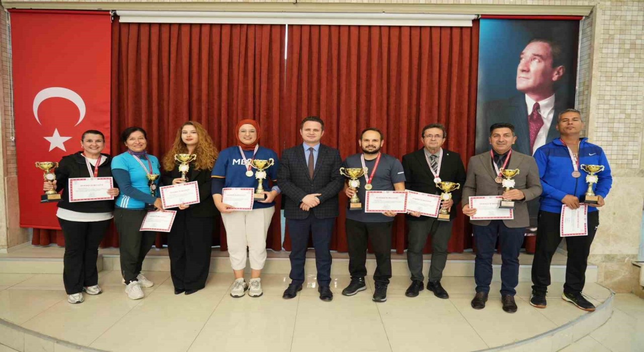 Muğlada öğretmenler arası spor turnuvalarının ödül töreni coşkuyla gerçekleşti