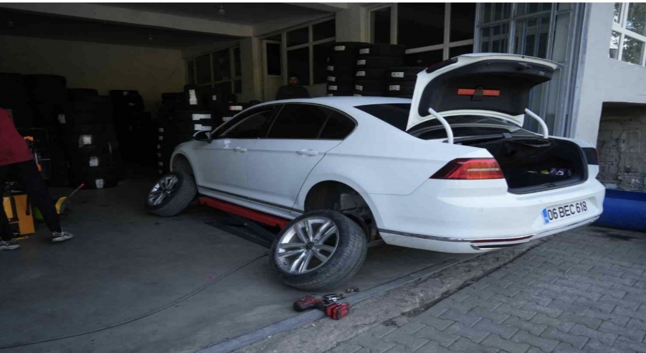 Muşta sürücülere kış lastiği uyarısı