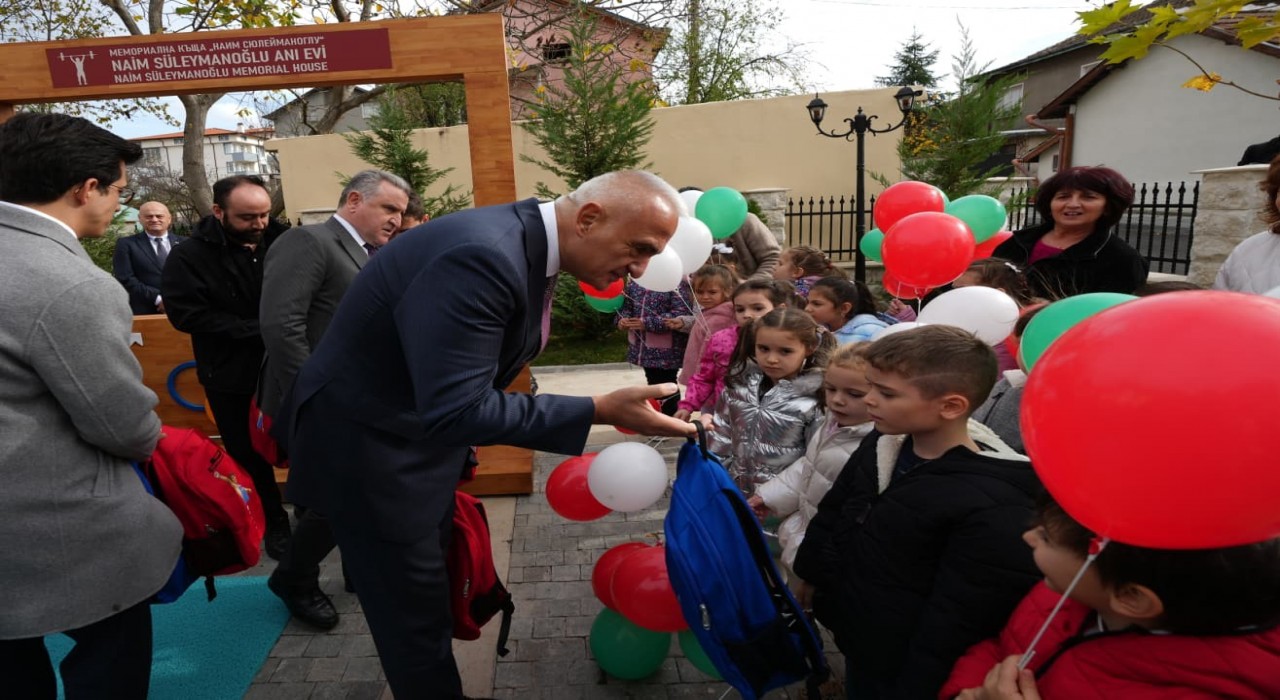 Naim Süleymanoğlunun doğduğu ev, restorasyon çalışmasının ardından açıldı