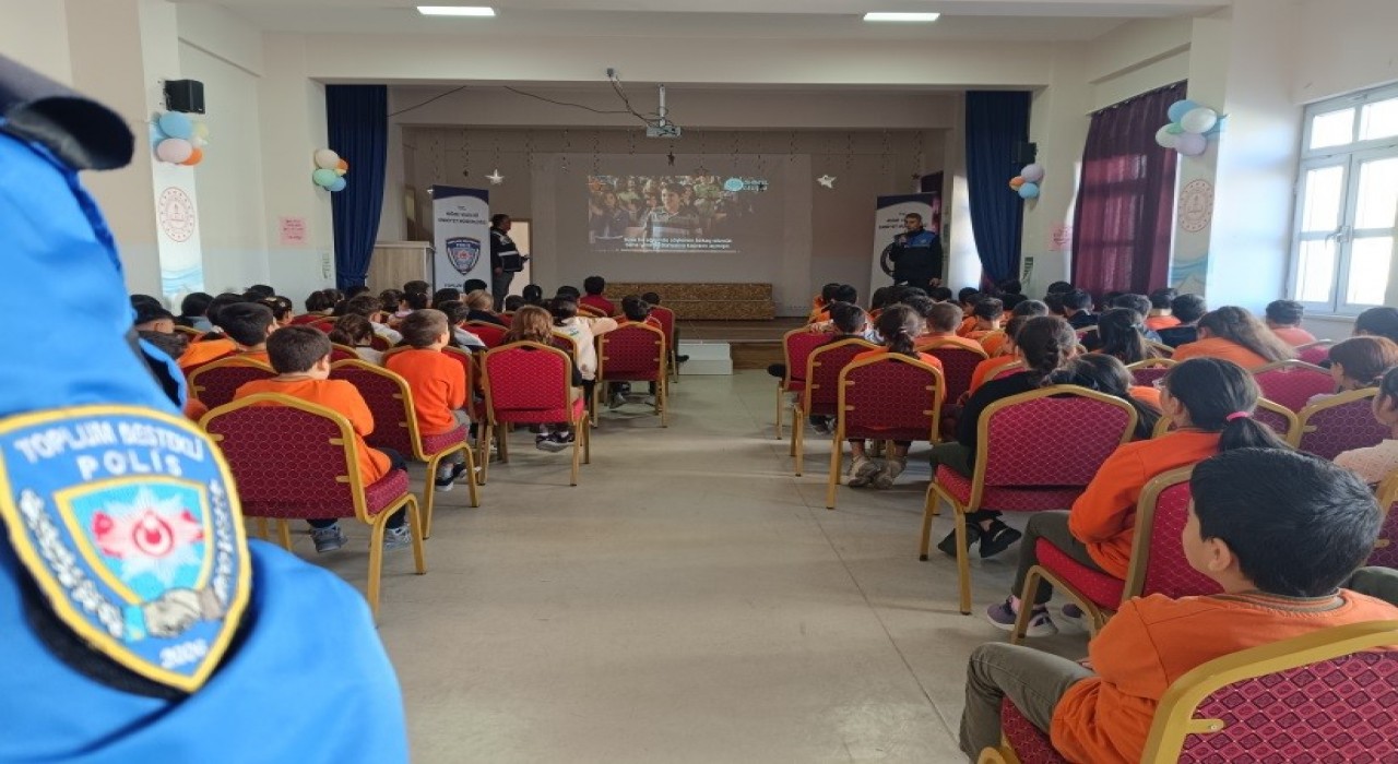 Niğdede öğrencilere güvenlik ve akran zorbalığı eğitimi
