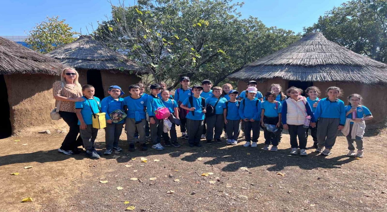 Öğrenciler, Arkeoparkta arkeolojiyi tanıyor