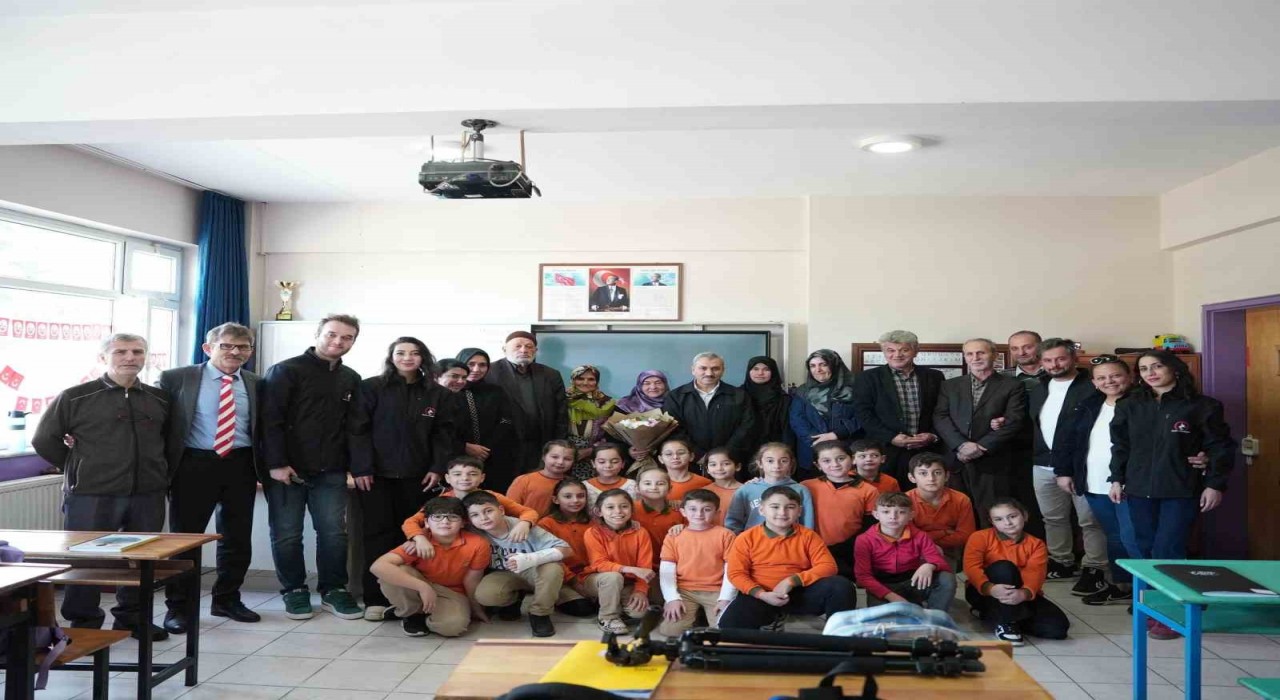 Öğretmenler Gününde Düzce Belediyesinden anlamlı kutlama