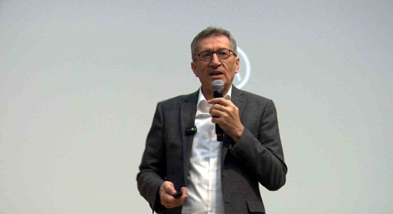 Önceki dönem Milli Eğitim Bakanı Selçuk: Dünya, eğitim bilimleri ve diğer bilimler açısından çok farklı bir dönemden geçiyor