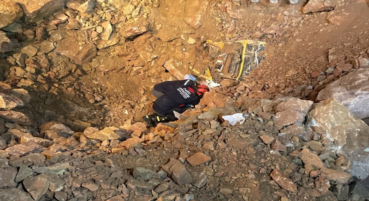 Orduda göçük altından bir kişinin cansız bedeni çıkartıldı