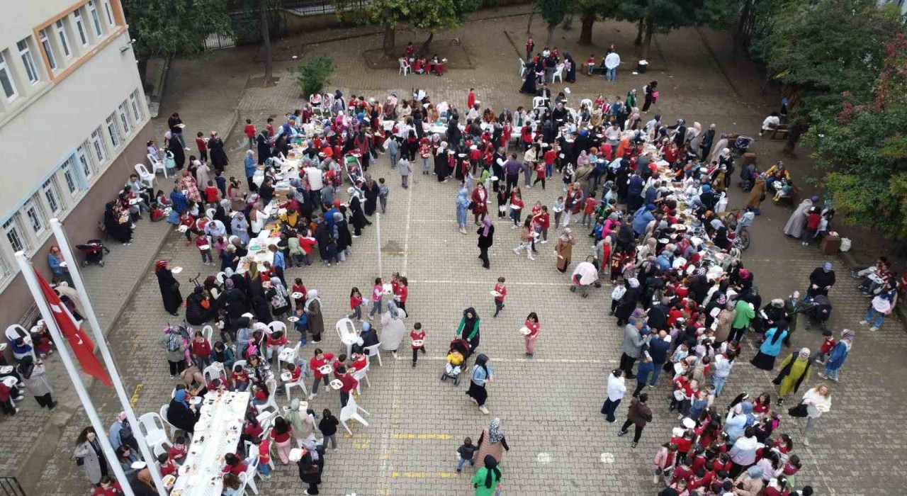 Orduda ilkokul öğrencilerinden Gazzeye yardım eli