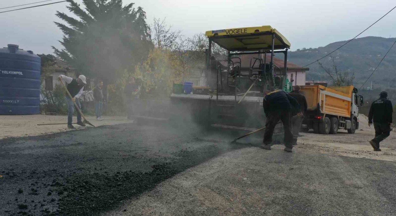 Orduda sıcak asfalt çalışmaları sürüyor