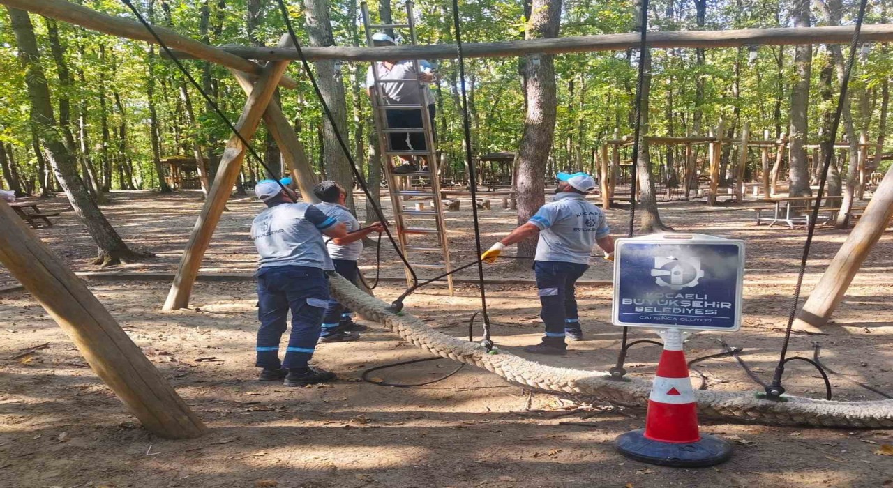 Ormanyadaki çocuk oyun alanlarına periyodik bakım