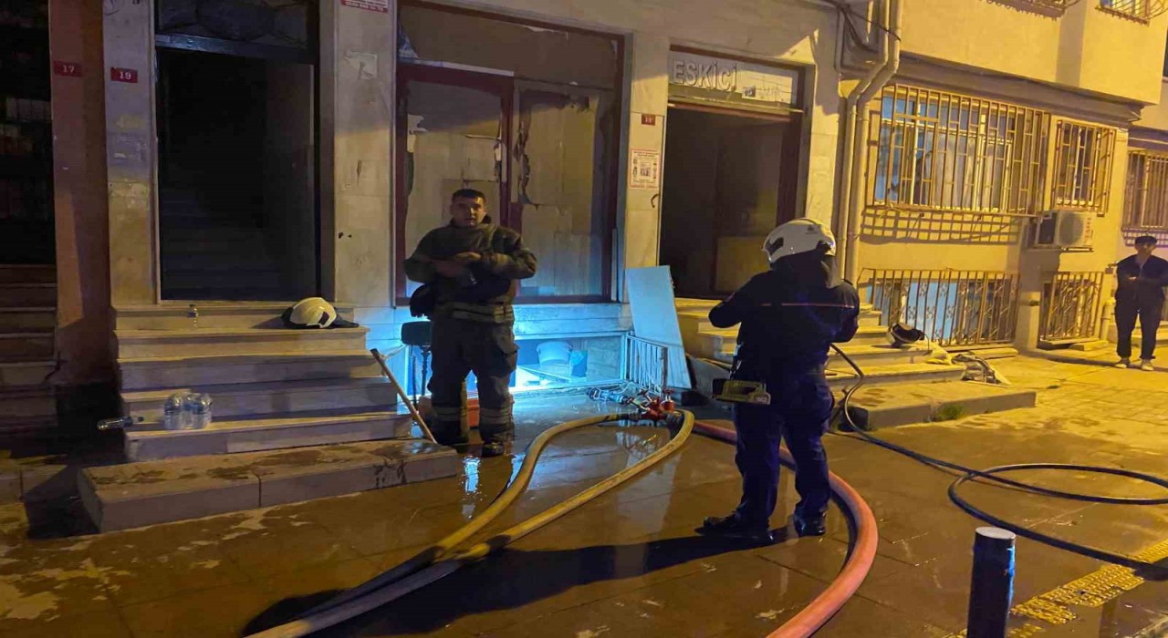 Ortaköyde korkutan yangın