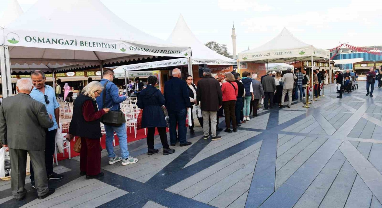 Osmangazi Kitap Fuarı 8inci gününde de doldu taştı