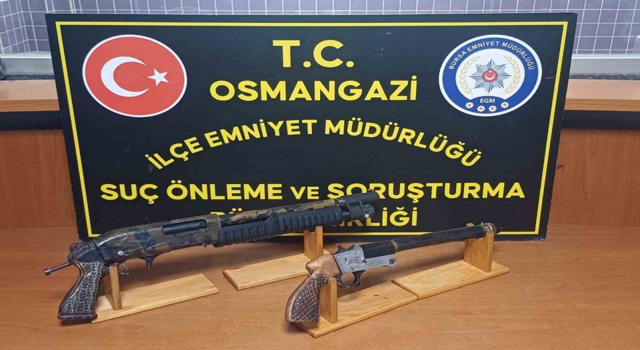 Osmangazide ruhsatsız silah operasyonu: 3 gözaltı