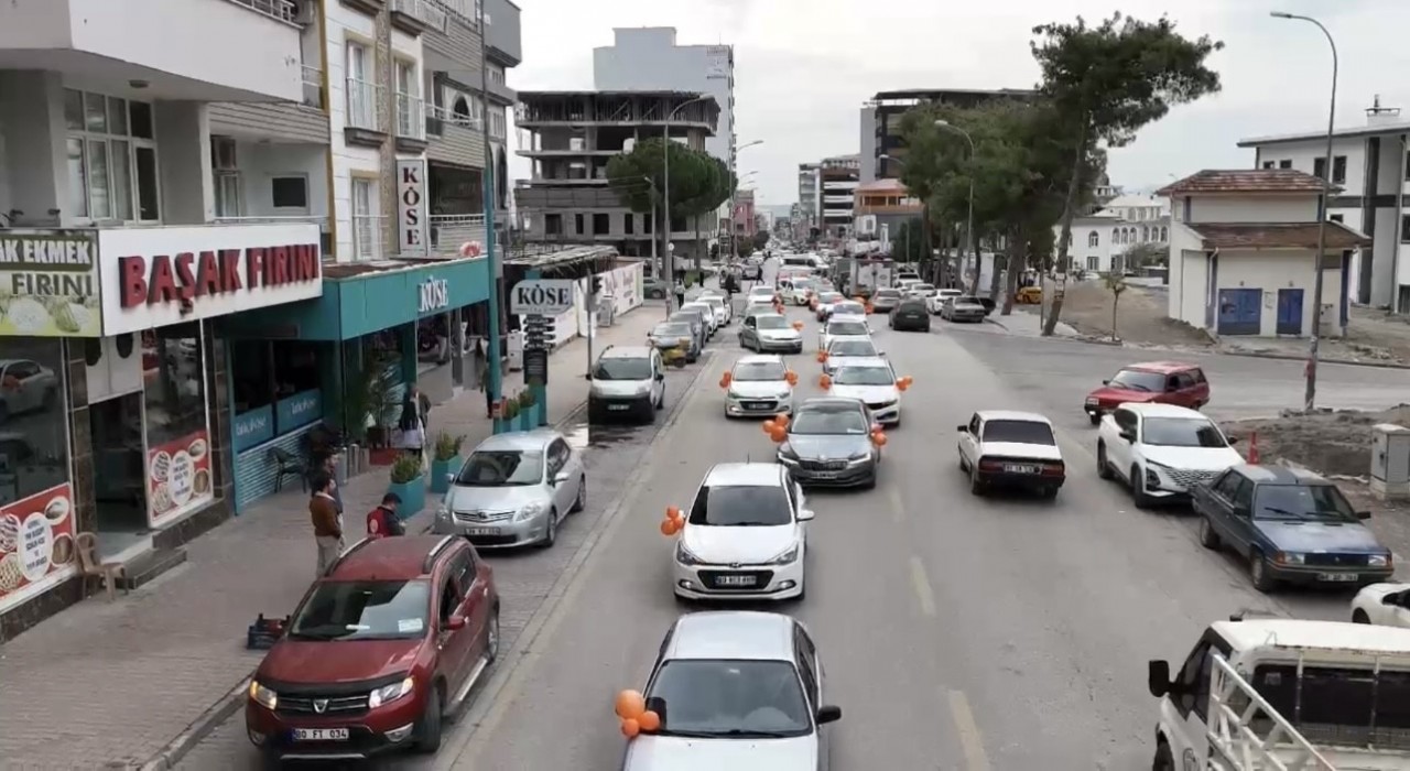 Osmaniyede kadına şiddete karşı ‘turuncu konvoy ile güçlü mesaj