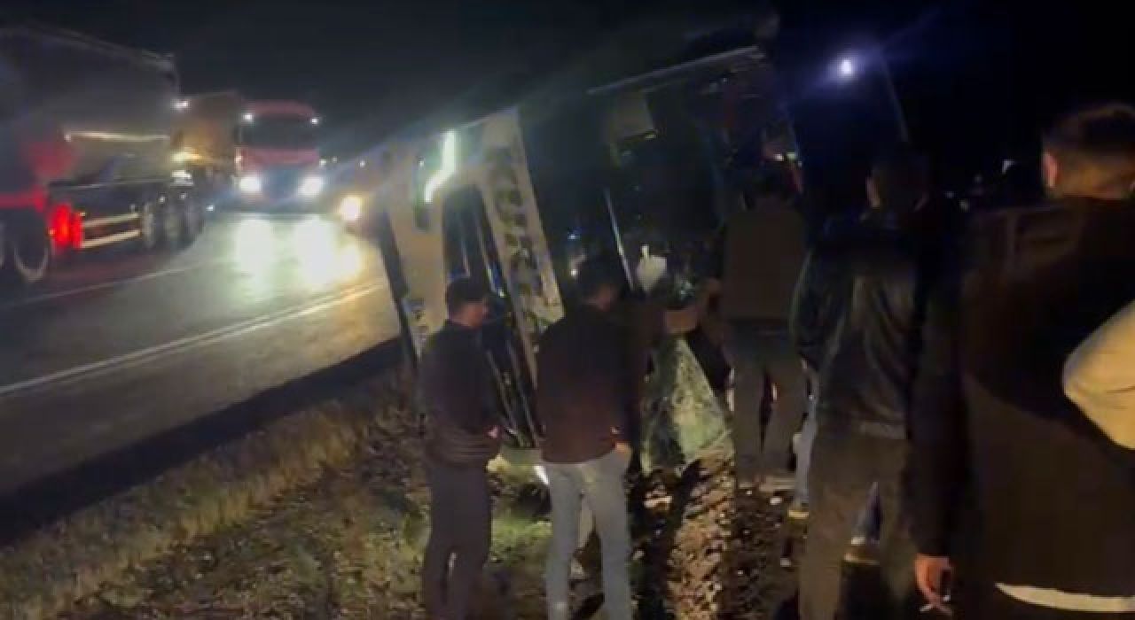 Osmaniye’de Yolcu Otobüsü Devrildi: Çok Sayıda Yaralı Var