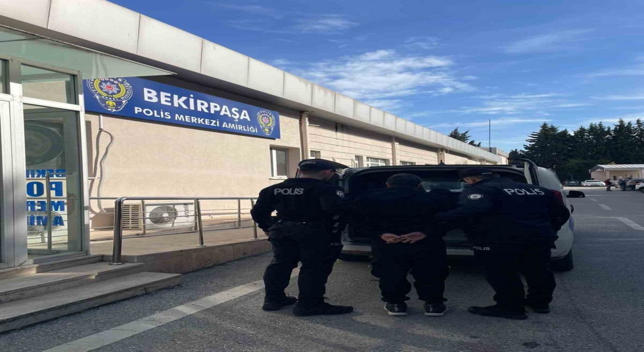 Otogarda durdurulan şahsın kasten öldürme suçundan arandığı ortaya çıktı