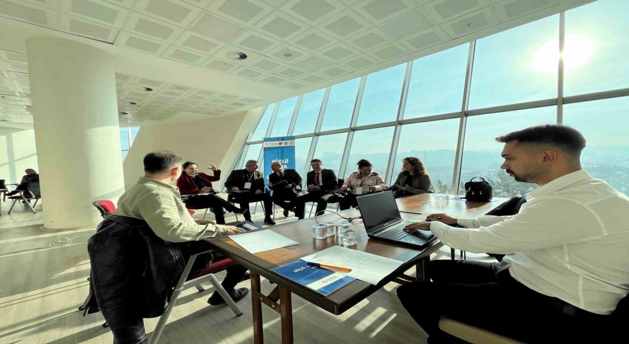 Özel bireyleri ve babaları için yürütülen proje masaya yatırıldı