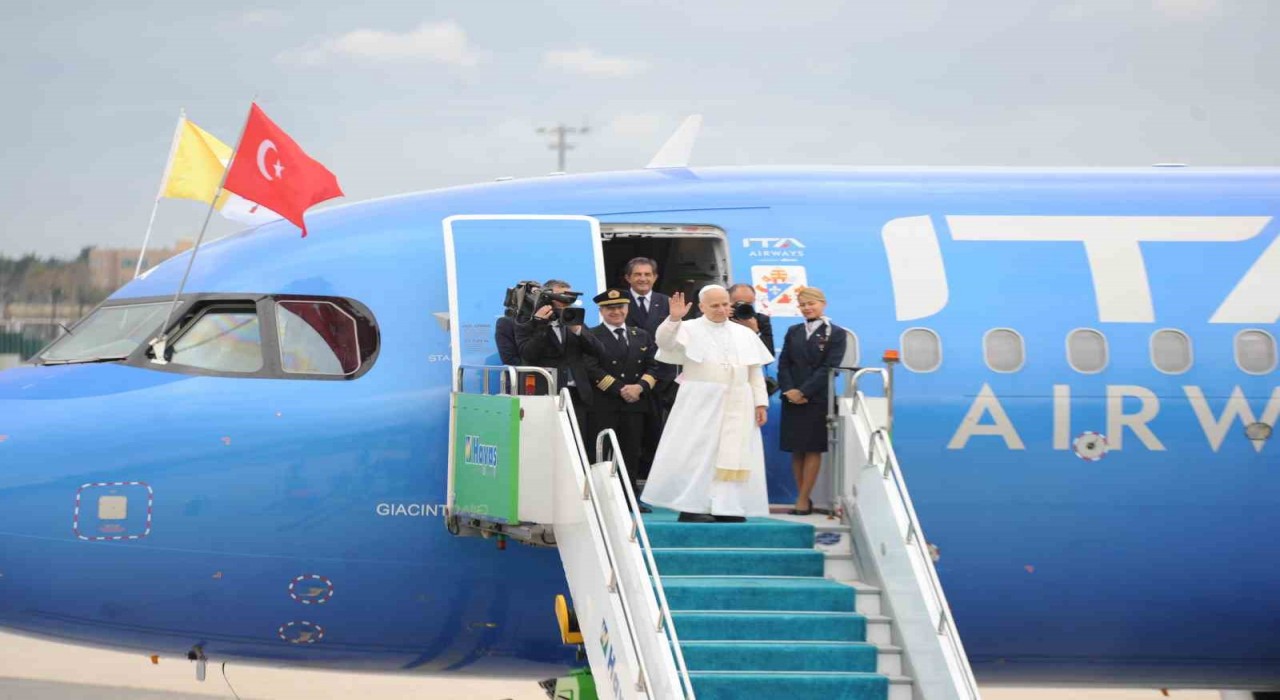Papa 14. Leo, Türkiyeden ayrıldı