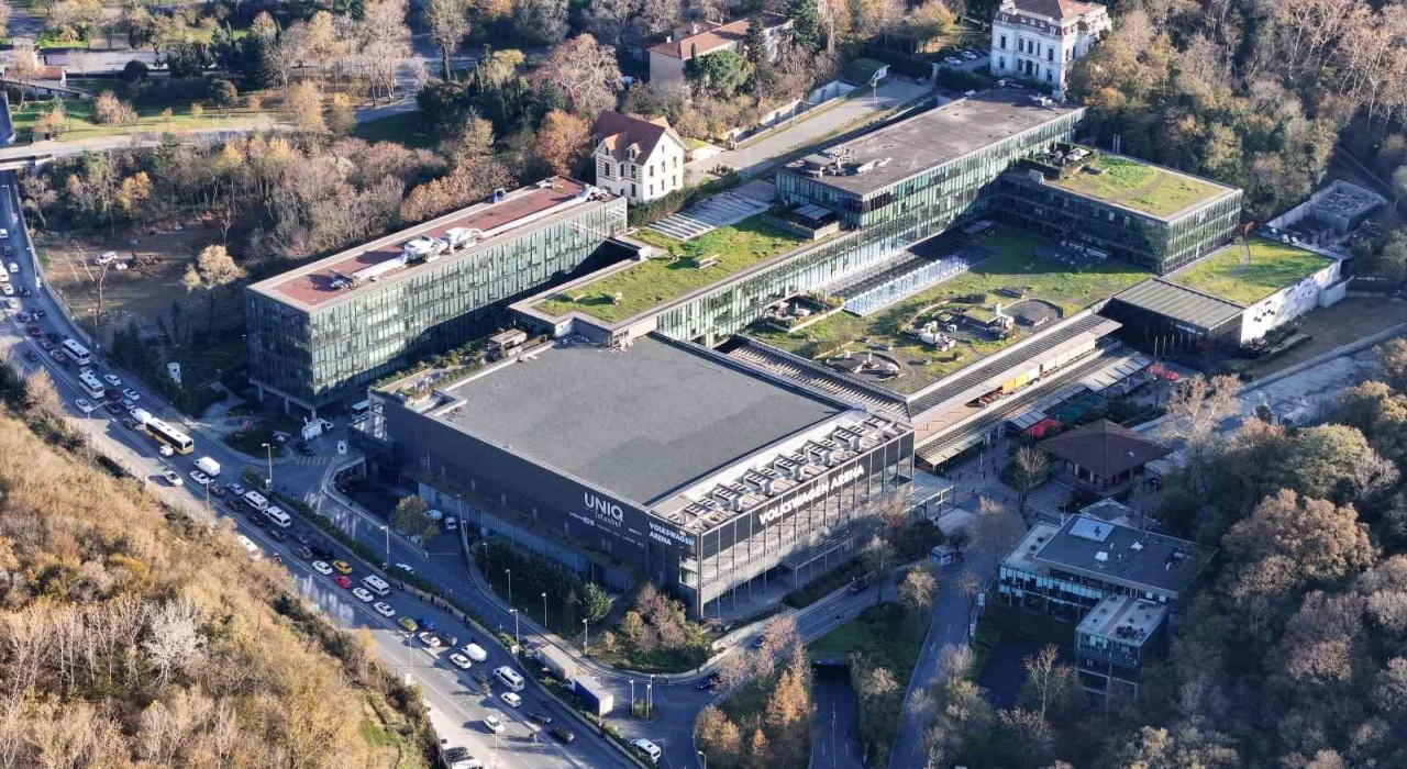 Papa 14. Leonun ayine katılacağı Volkswagen Arenada hazırlıklar sürüyor