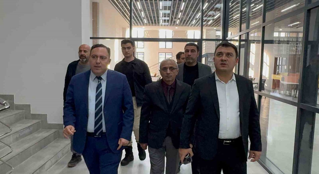 Patnosta modern halk kütüphanesi açılışa hazırlanıyor