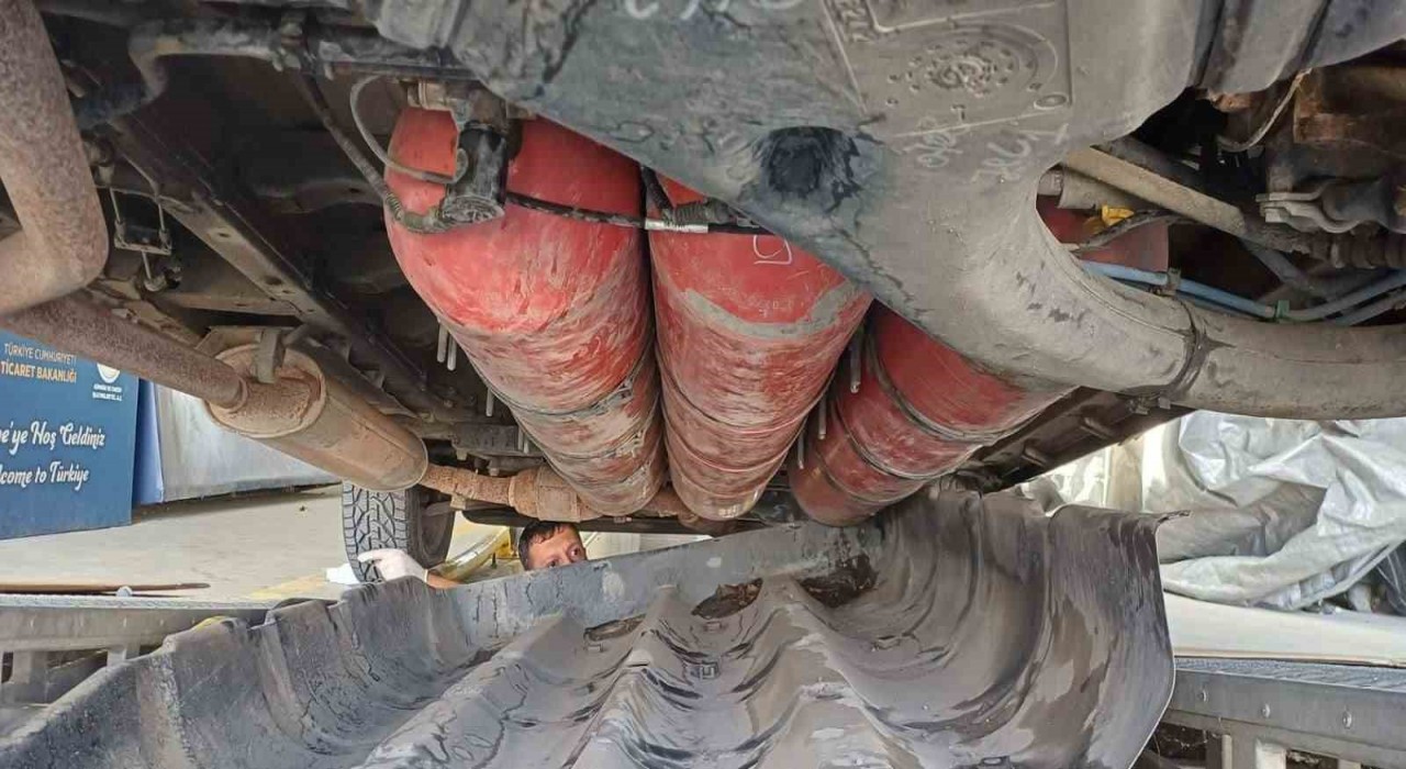 Pazarkulede LPG tankına gizlenmiş 19 kilo esrar ele geçirildi