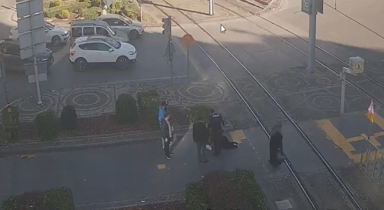 Polis, rahatsızlanan kadının yanından biran olsun bile ayrılmadı