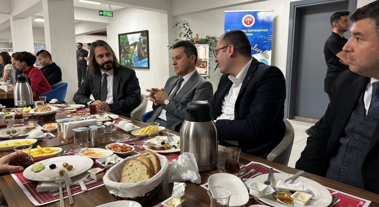 Rektör Topal: Üniversitemiz hoşgörü, dostluk ve bilimin evrenselliğini merkeze alan bir yapıya sahiptir