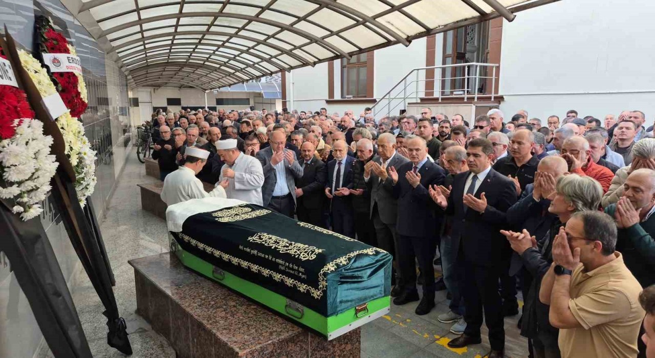 Şahin, son yolculuğuna uğurlandı