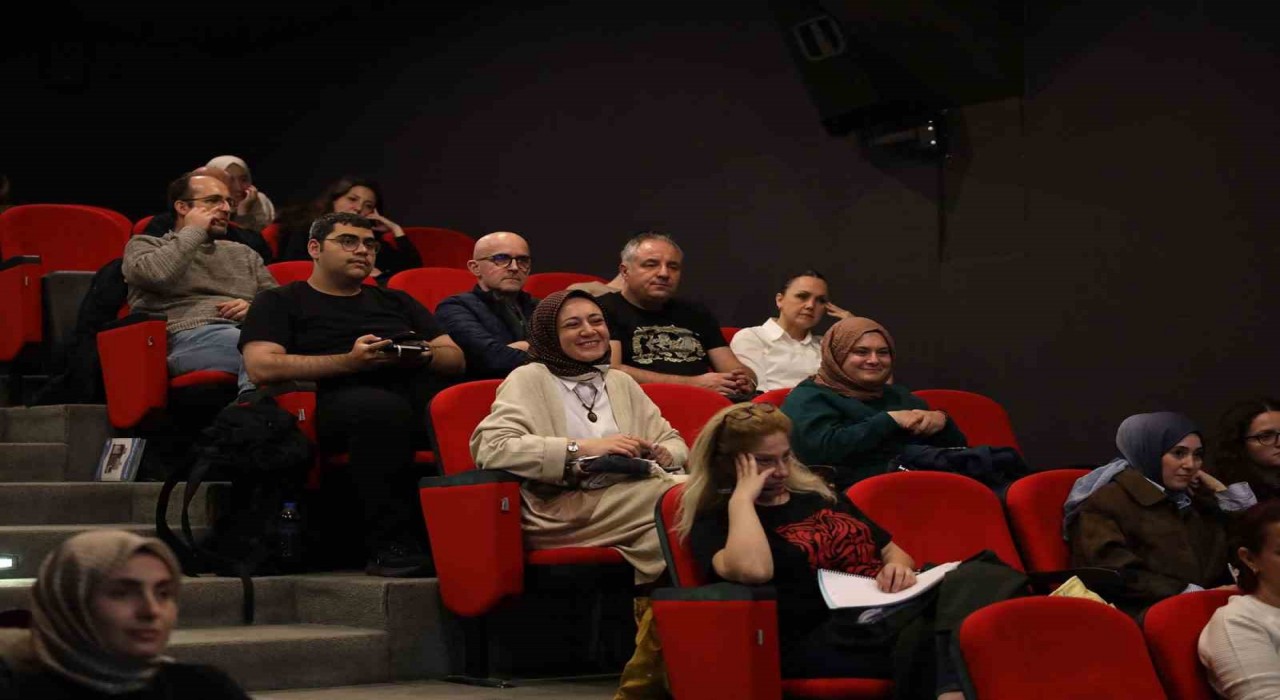 Sakarya Büyükşehir Akademide Felsefe Atölyesi yoğun katılımla başladı