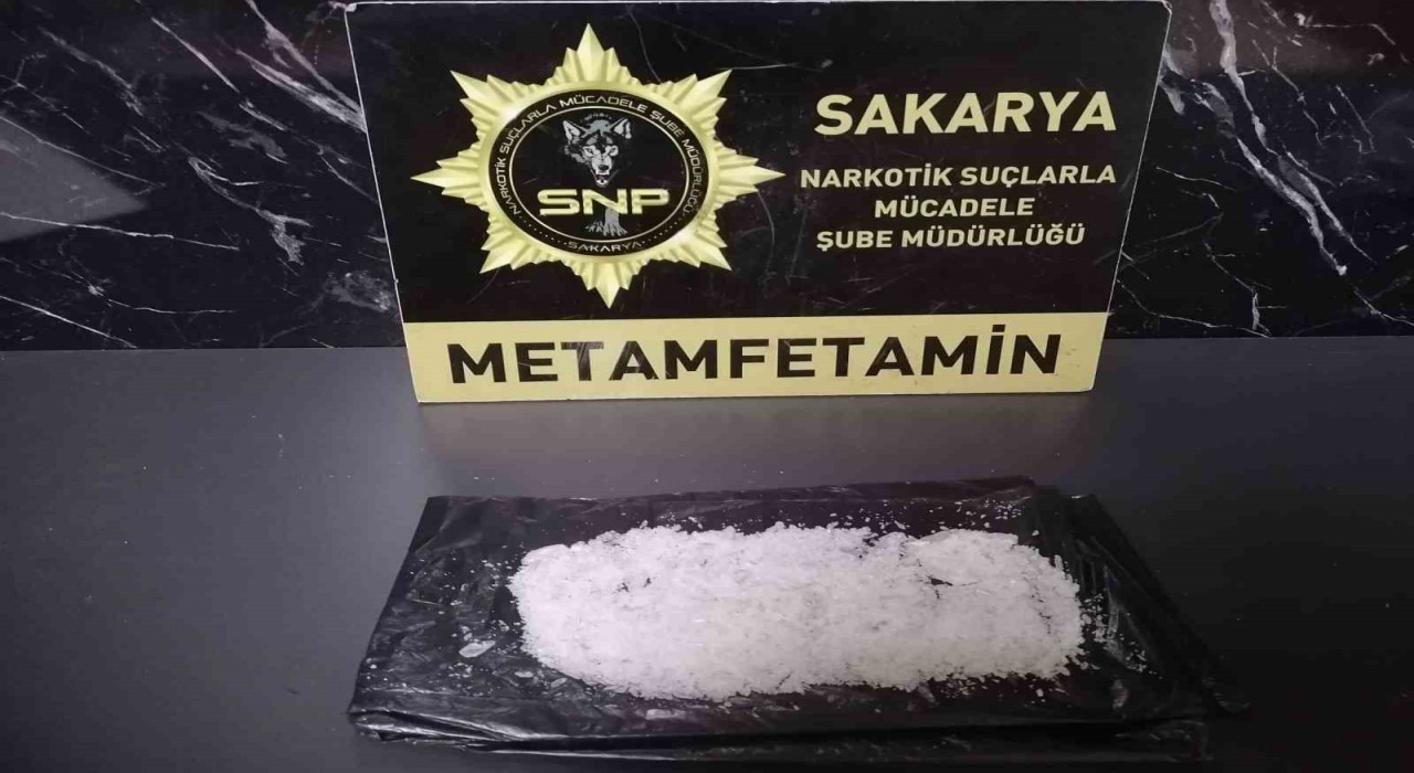 Sakaryada 3 ilçede uyuşturucu operasyonu: 11 gözaltı