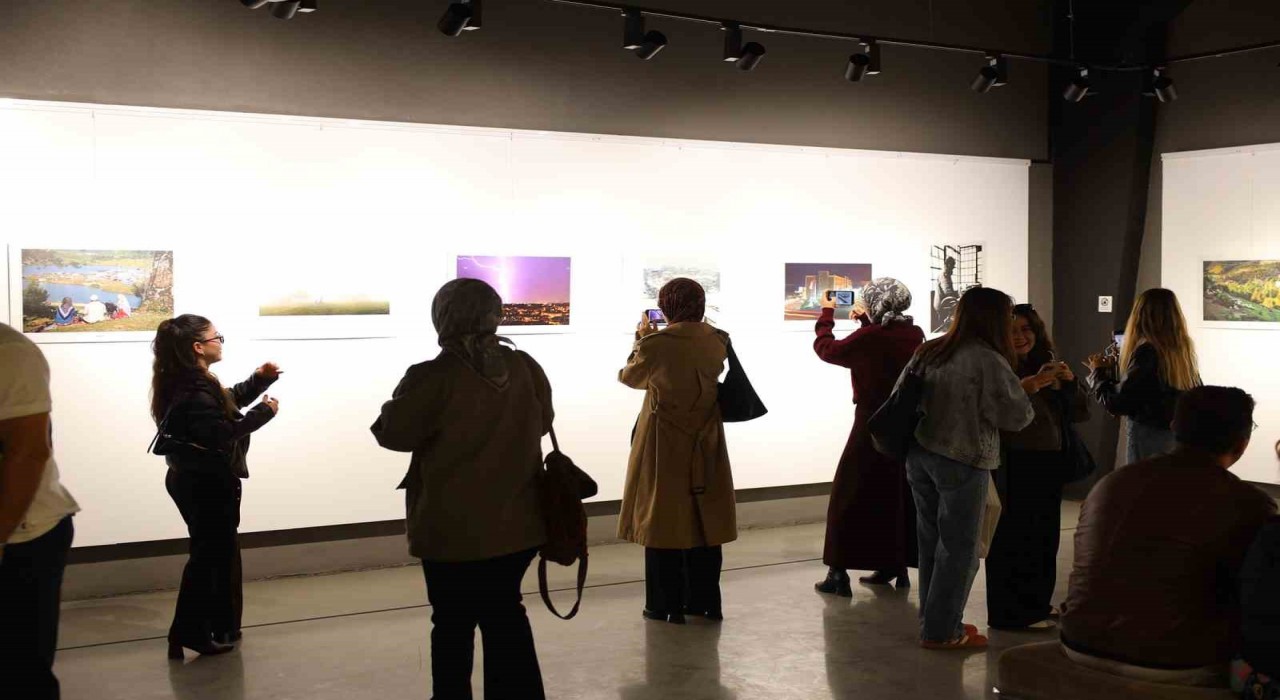 Sakaryanın kültürünü yansıtan kareler OSMde sanatseverle buluştu