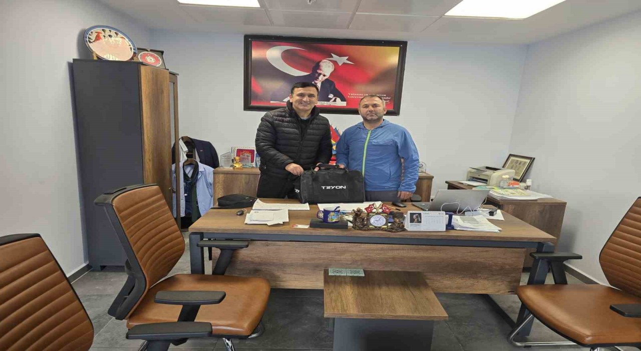 Salihlide Amatör Kulüplere ilk yardım çantası desteği