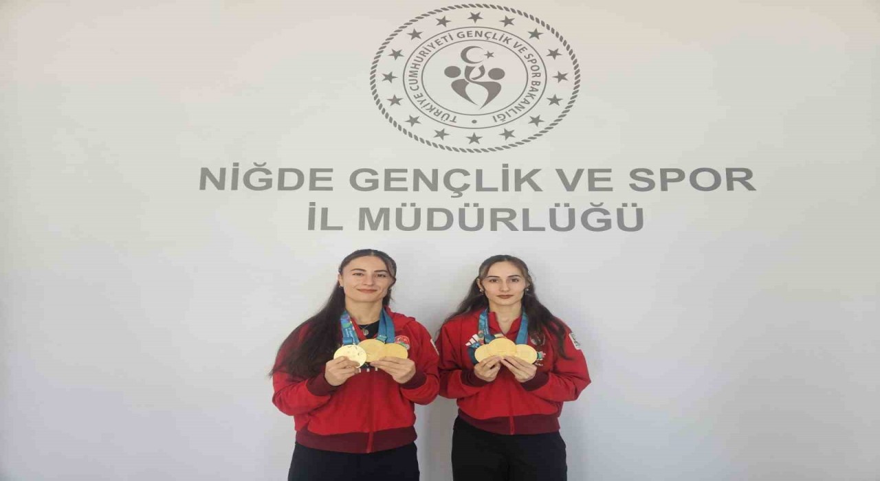Şampiyon kardeşler Niğdeye madalyalarla döndü