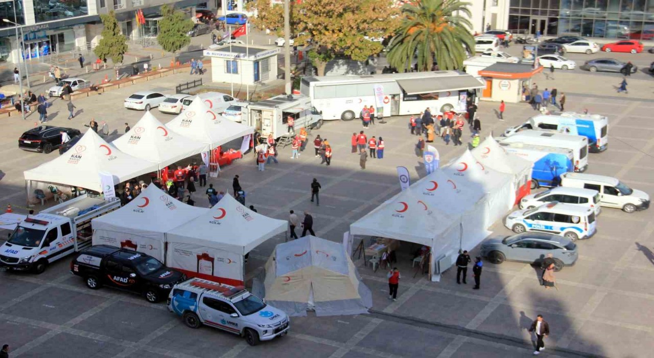 Samsunda Kızılay Haftası kutlandı: Kızılay bizim gözbebeğimiz