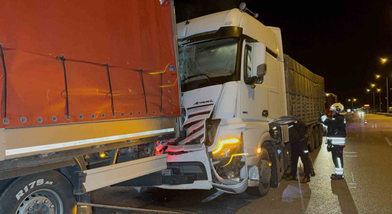 Samsunda tırlar çarpıştı: 1 yaralı