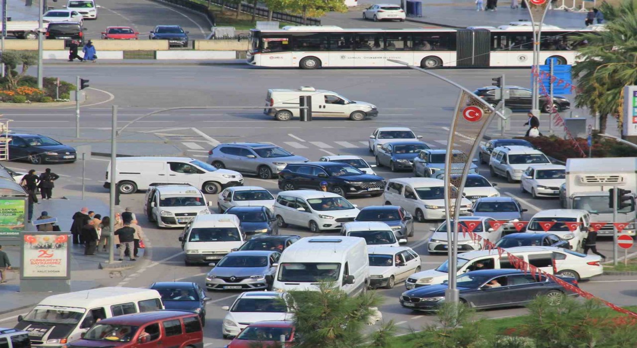 Samsunda trafik yükü artıyor: Araç sayısı 530 bine dayandı